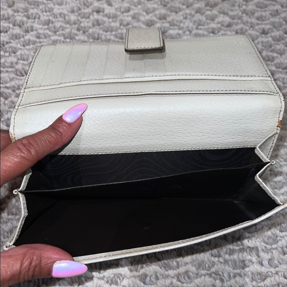 White Gucci Canvas Hobo Bag and Wallet Set - Picture 13 of 13